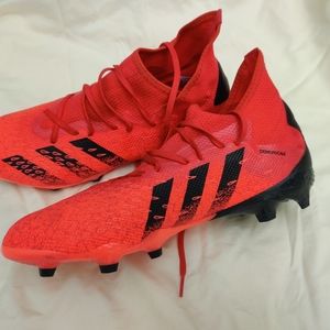 Adidas Demonscale Predators Soccer Cleats